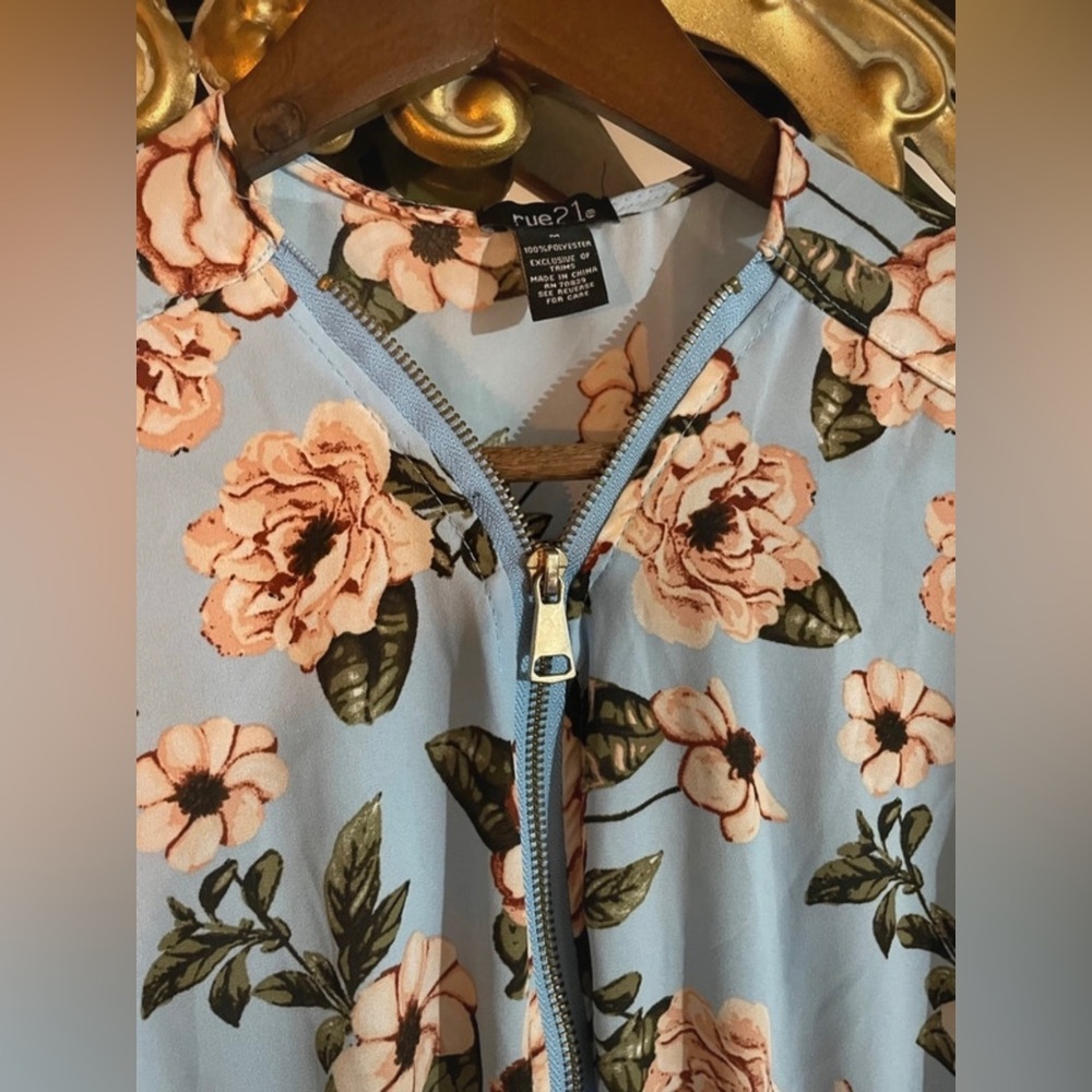 Rue 21 Blue and Pink Floral Zipper and Drawstring Quarter Length Sleeve Blouse - Picture 3 of 5